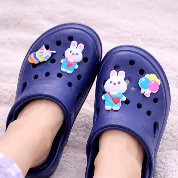Chalas tipo Crocs de niño con Pines
