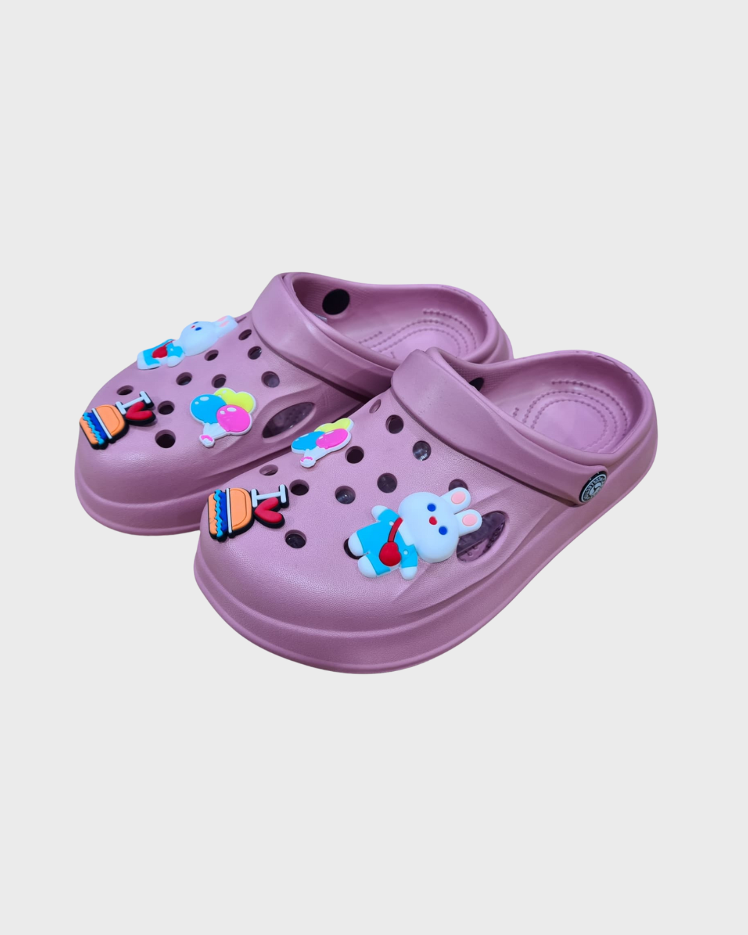 Chala tipo Crocs de Mujer con Pines
