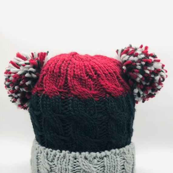 Gorro de Lana Jaspeado con Dos Pompones