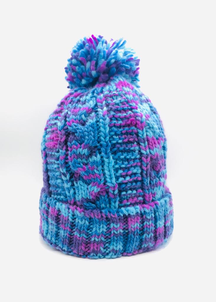 Gorro de lana jaspeado trenzado